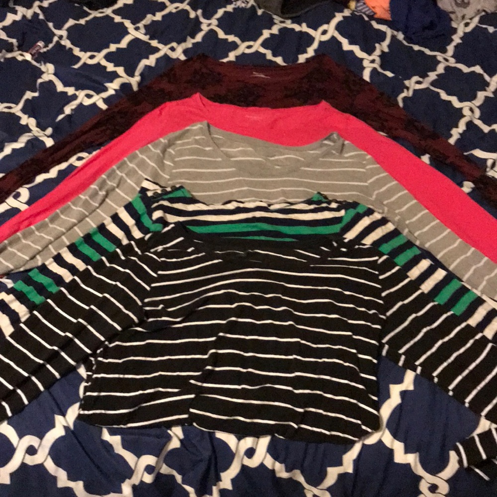 Lot of motherhood maternity long sleeve t shirts.